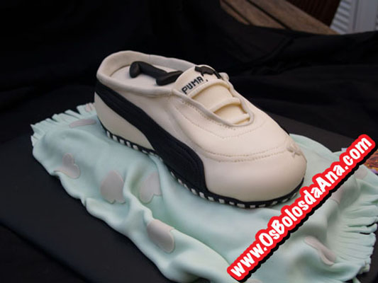 Um Bolo da Ana de Sapatilha - Tenis Shoe Cake
